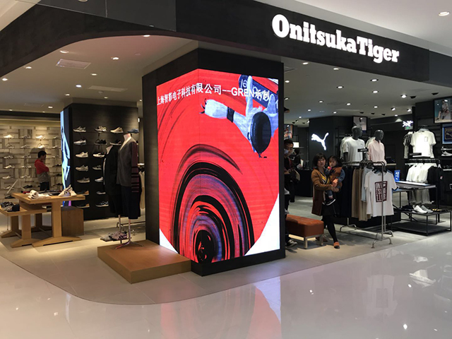 山東青島某商鋪LED顯示屏項(xiàng)目由上海智彩科技設(shè)計(jì)、安裝